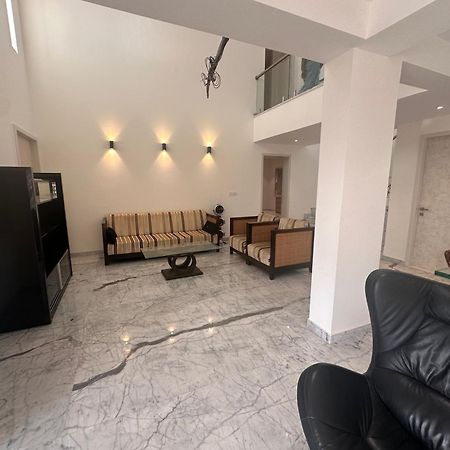 Mizzle Exotica Lonavala Apartment ภายนอก รูปภาพ