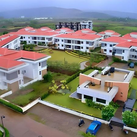 Mizzle Exotica Lonavala Apartment ภายนอก รูปภาพ