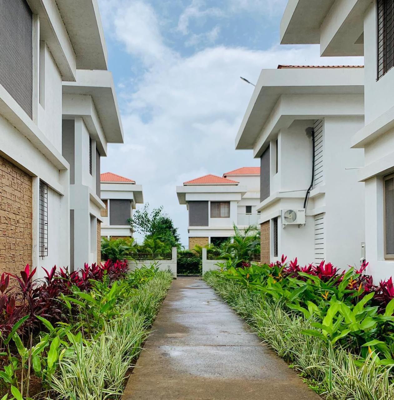 Mizzle Exotica Lonavala Apartment ภายนอก รูปภาพ