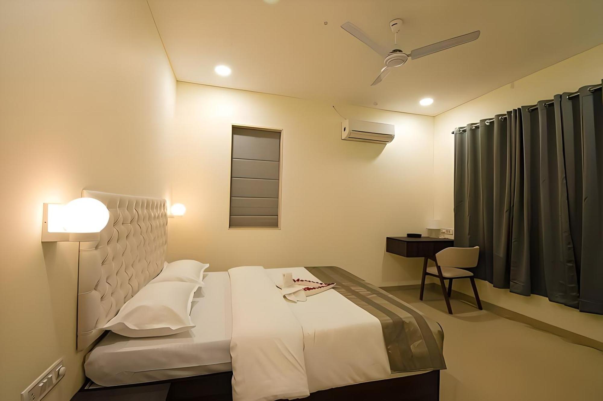 Mizzle Exotica Lonavala Apartment ภายนอก รูปภาพ