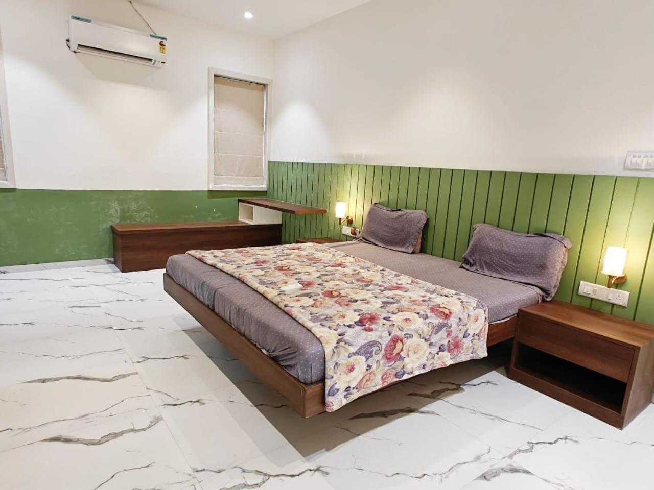 Mizzle Exotica Lonavala Apartment ภายนอก รูปภาพ